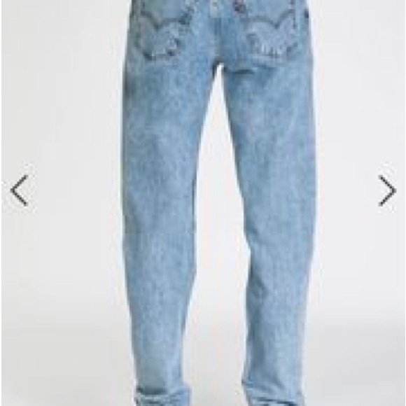 LEVIS LOW PRO LIGHT WASH JEAN - Blue / 32 - Picture 3 of 4